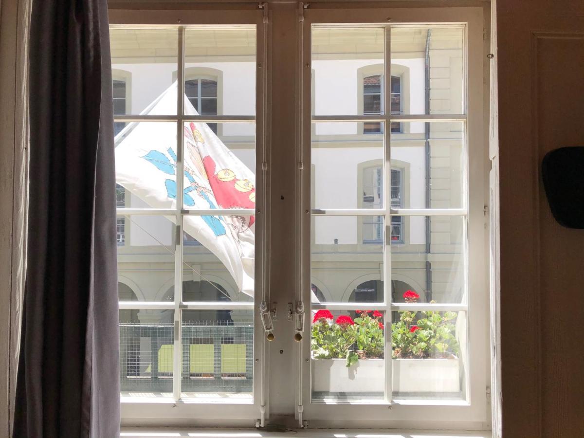 Appartamento Historical Flat, By Zytglogge - 1St Floor Berna Esterno foto